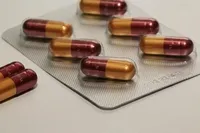 3番目の画像に切り替えるサムネイルボタン